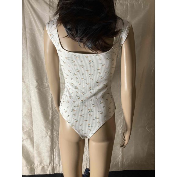 Cloud Ten Bodysuit Womens SZ Small Yellow Floral Scoop Neck Printed Snap Closure - Picture 2 of 9